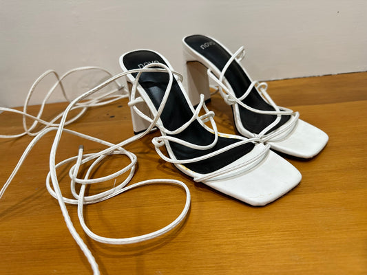 [SALE] Novo Heels 6 White