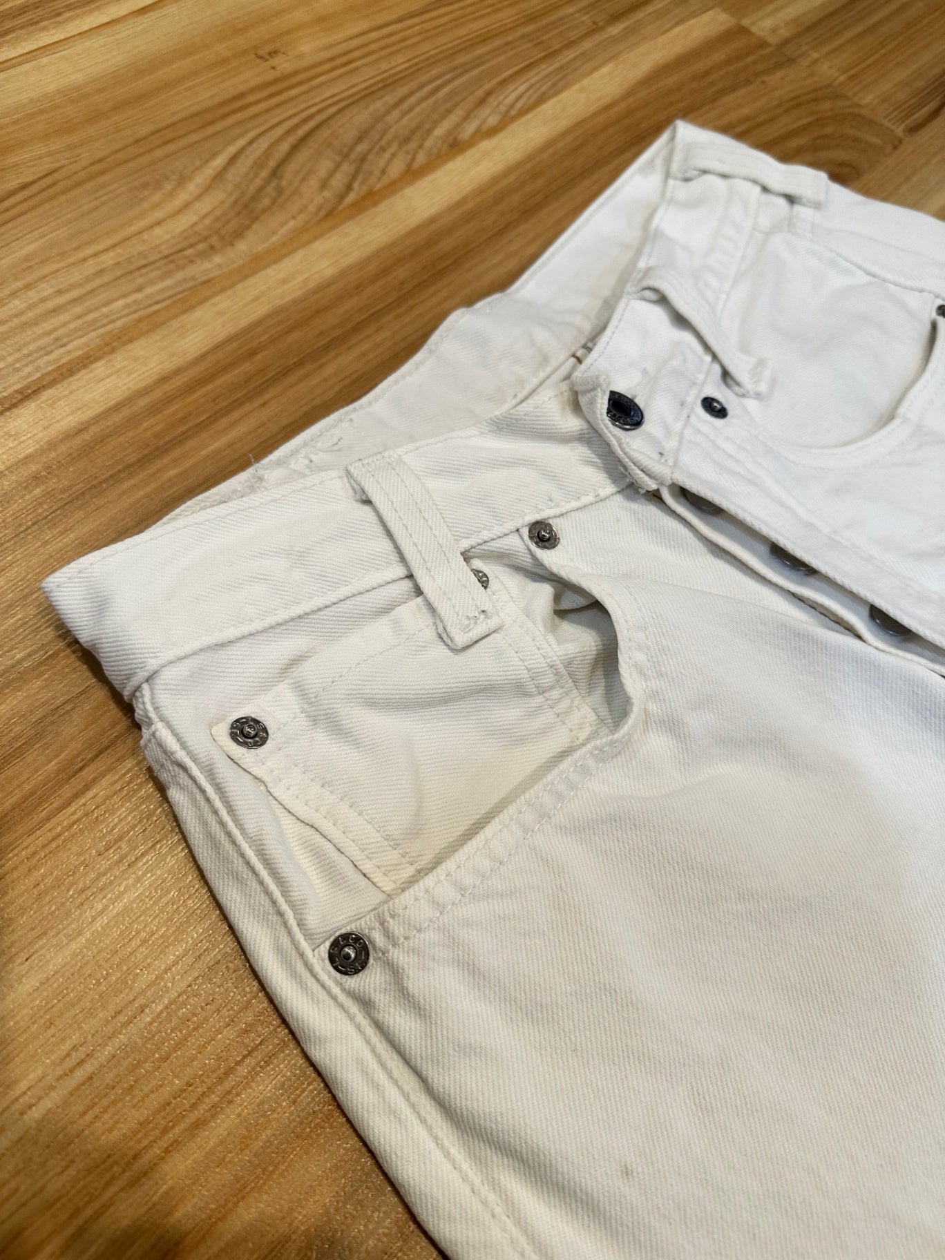 Levi's Jeans - Small