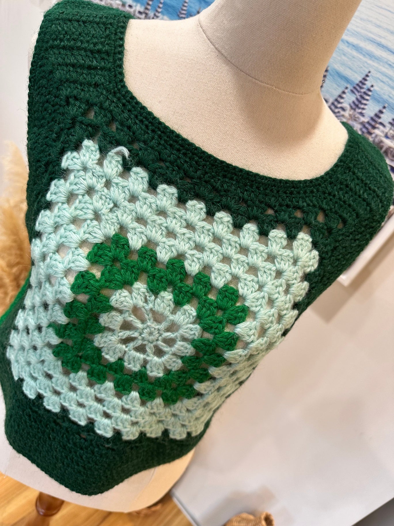 Ghanda Top Medium / Large Green and White