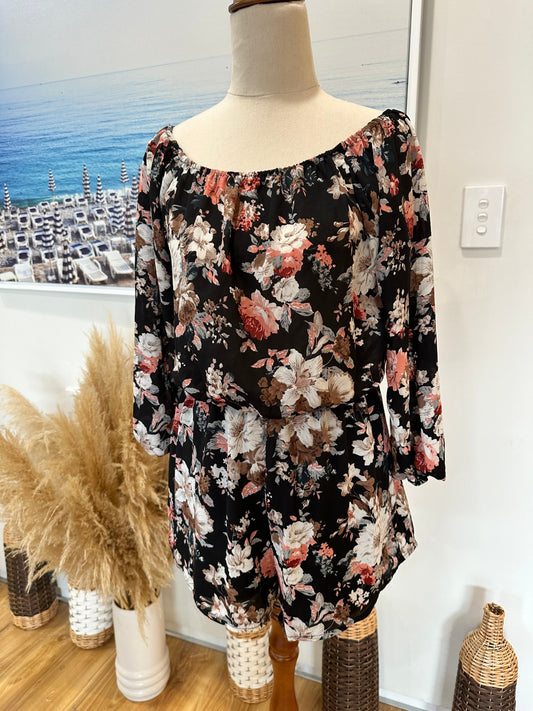 [SALE] Jumpsuit 8 Black with floral pattern