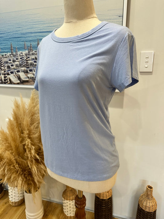 White Fox T-Shirt Medium / Large - New