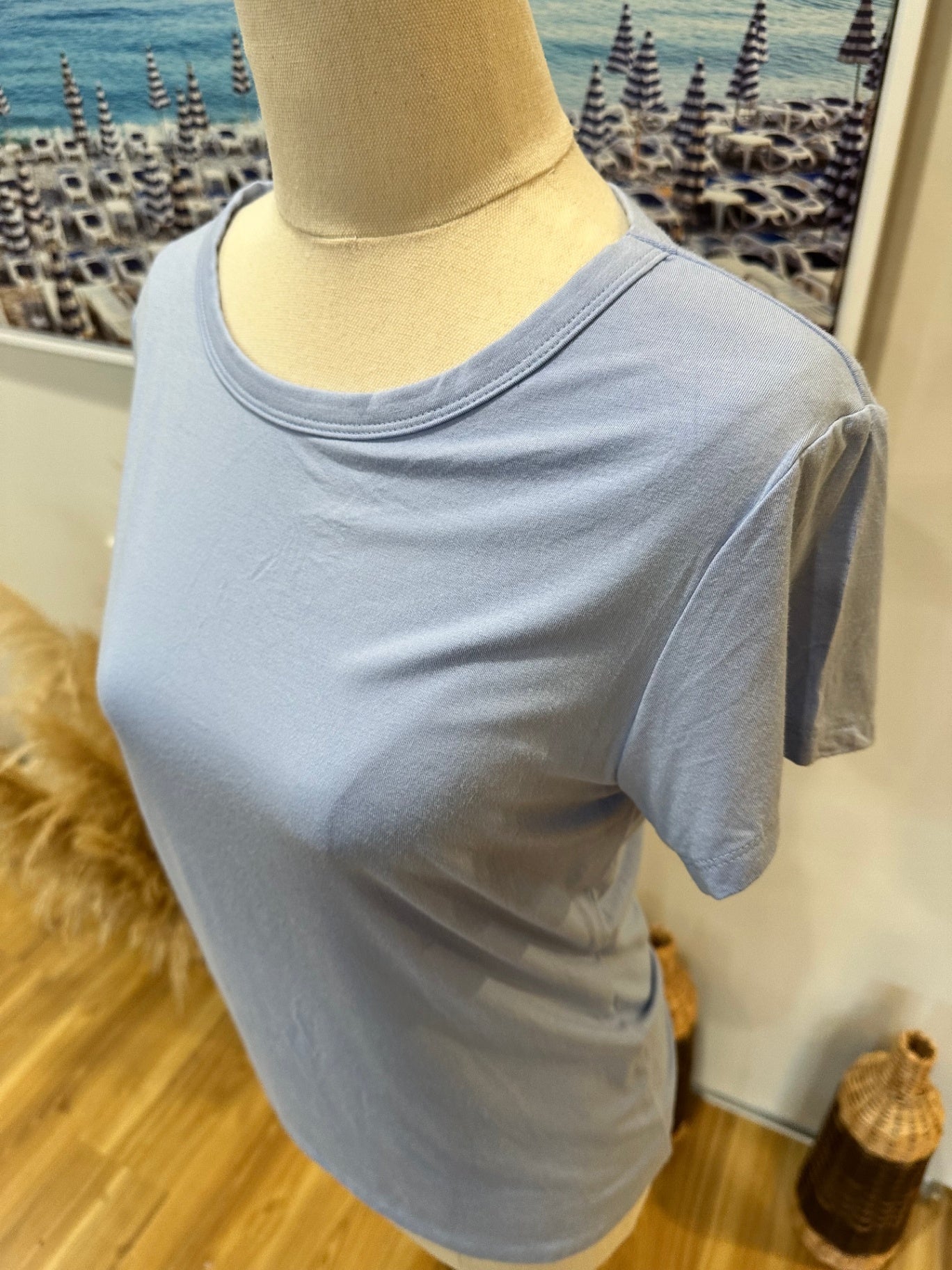 White Fox T-Shirt Medium / Large - New