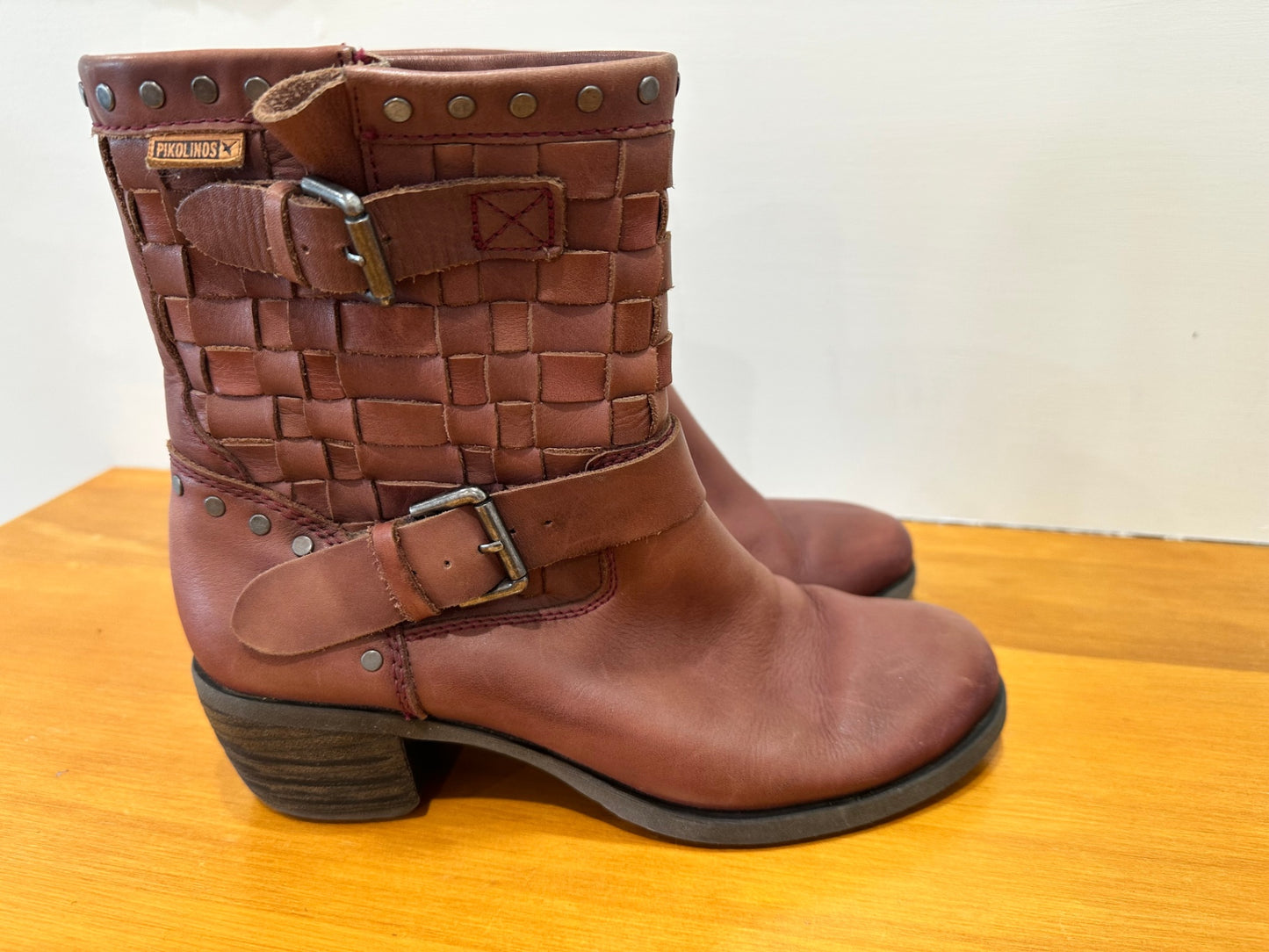 [SALE] Pikolinos Boots 38 Brown