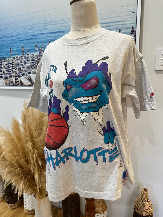 Vintage 90's - Charlotte Hornet's T-shirt -  Small 