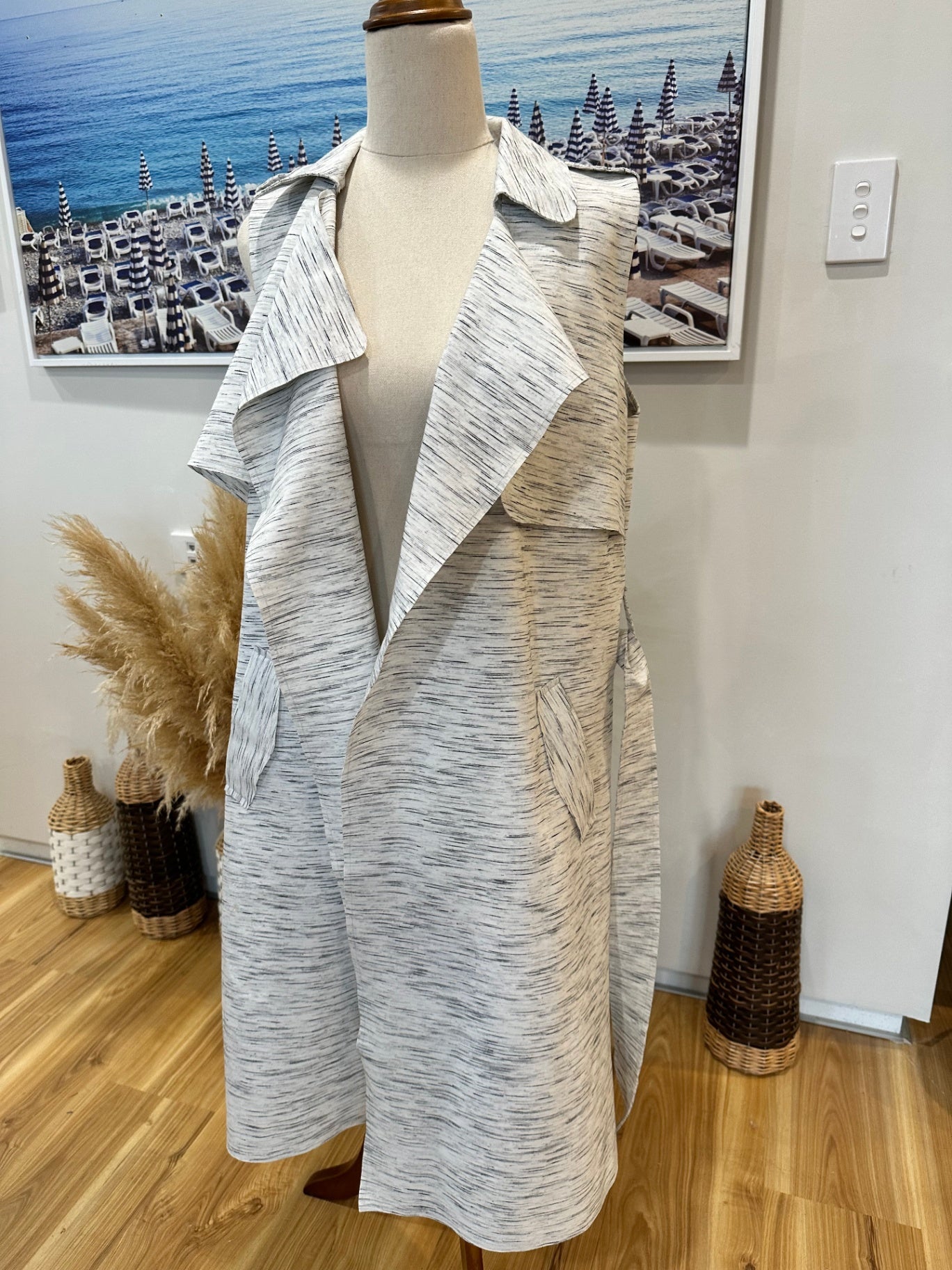 [SALE] Decjuba Longline Vest / Coat Small