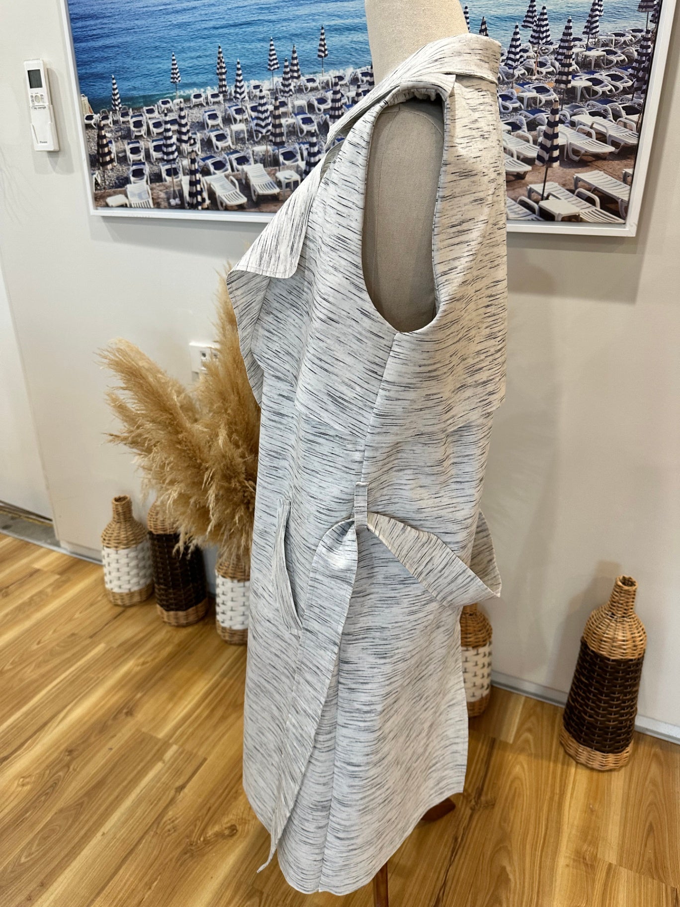 [SALE] Decjuba Longline Vest / Coat Small