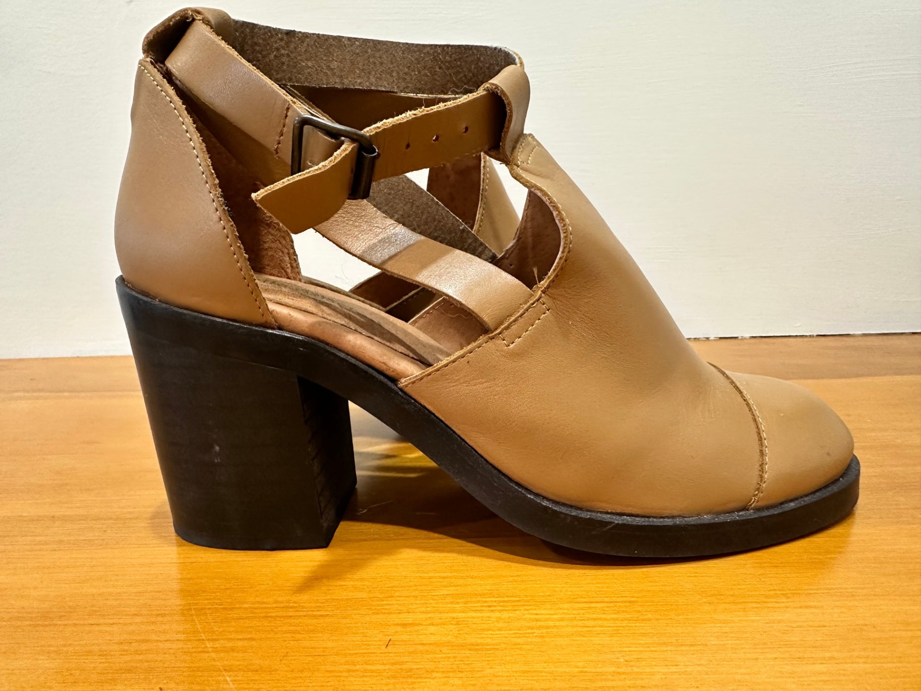 [SALE] Isabella Anselmi Boots 39 Tan