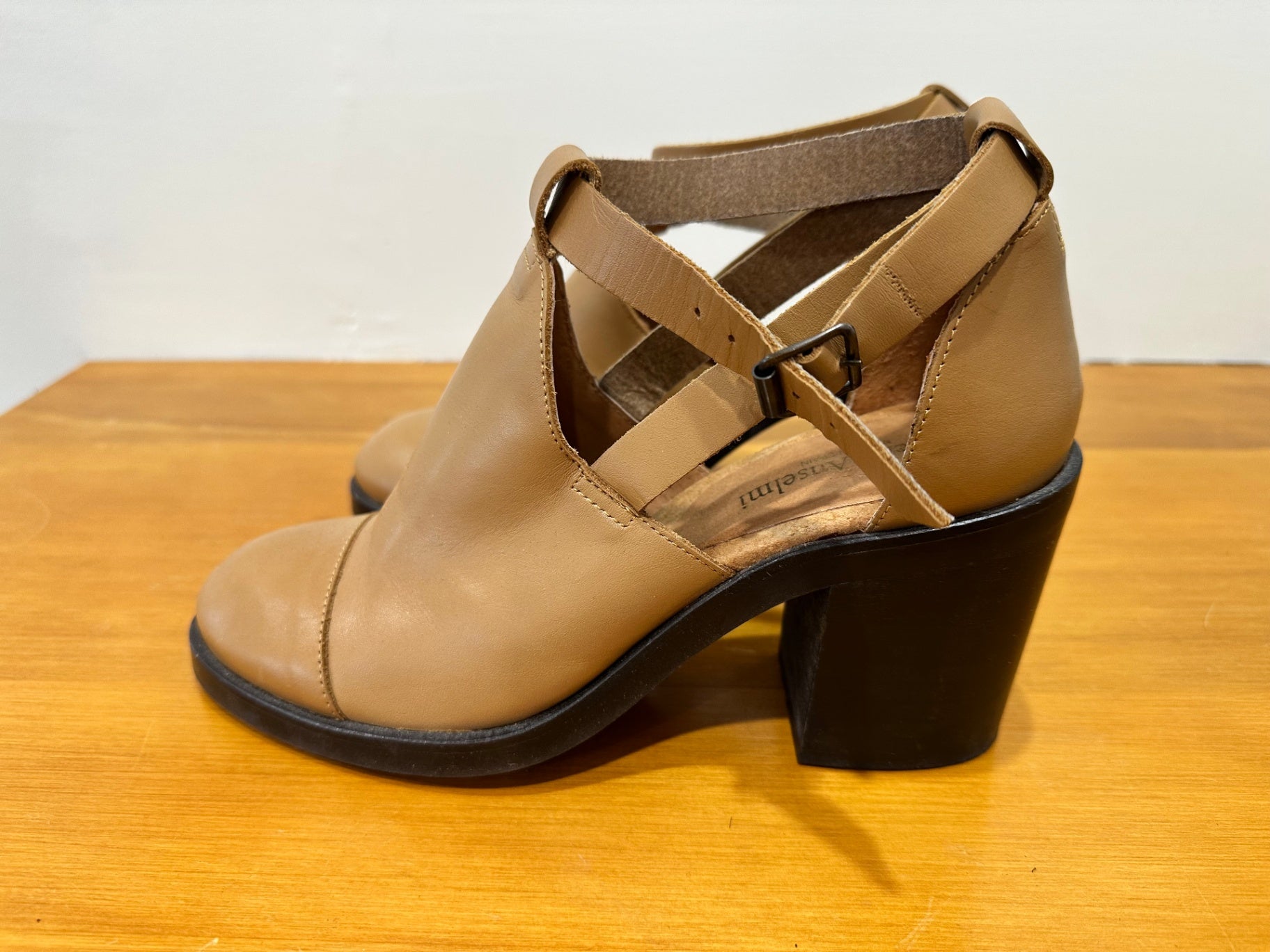 [SALE] Isabella Anselmi Boots 39 Tan