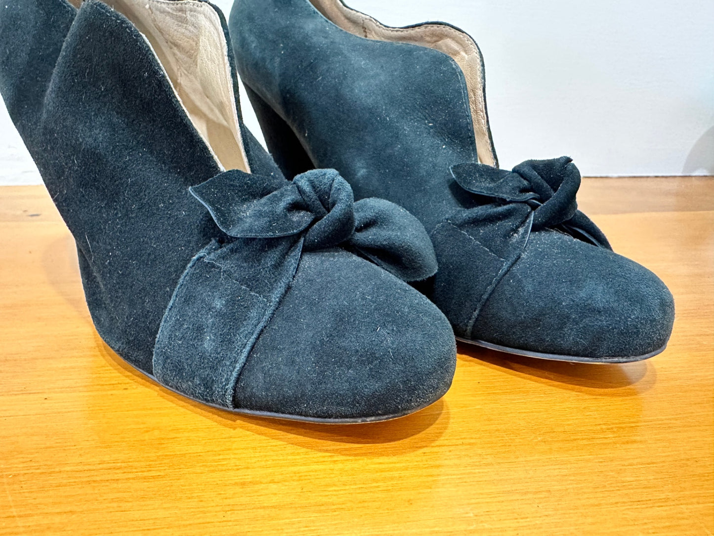 [SALE] Zu - Suede Leather Shoes - 7.5