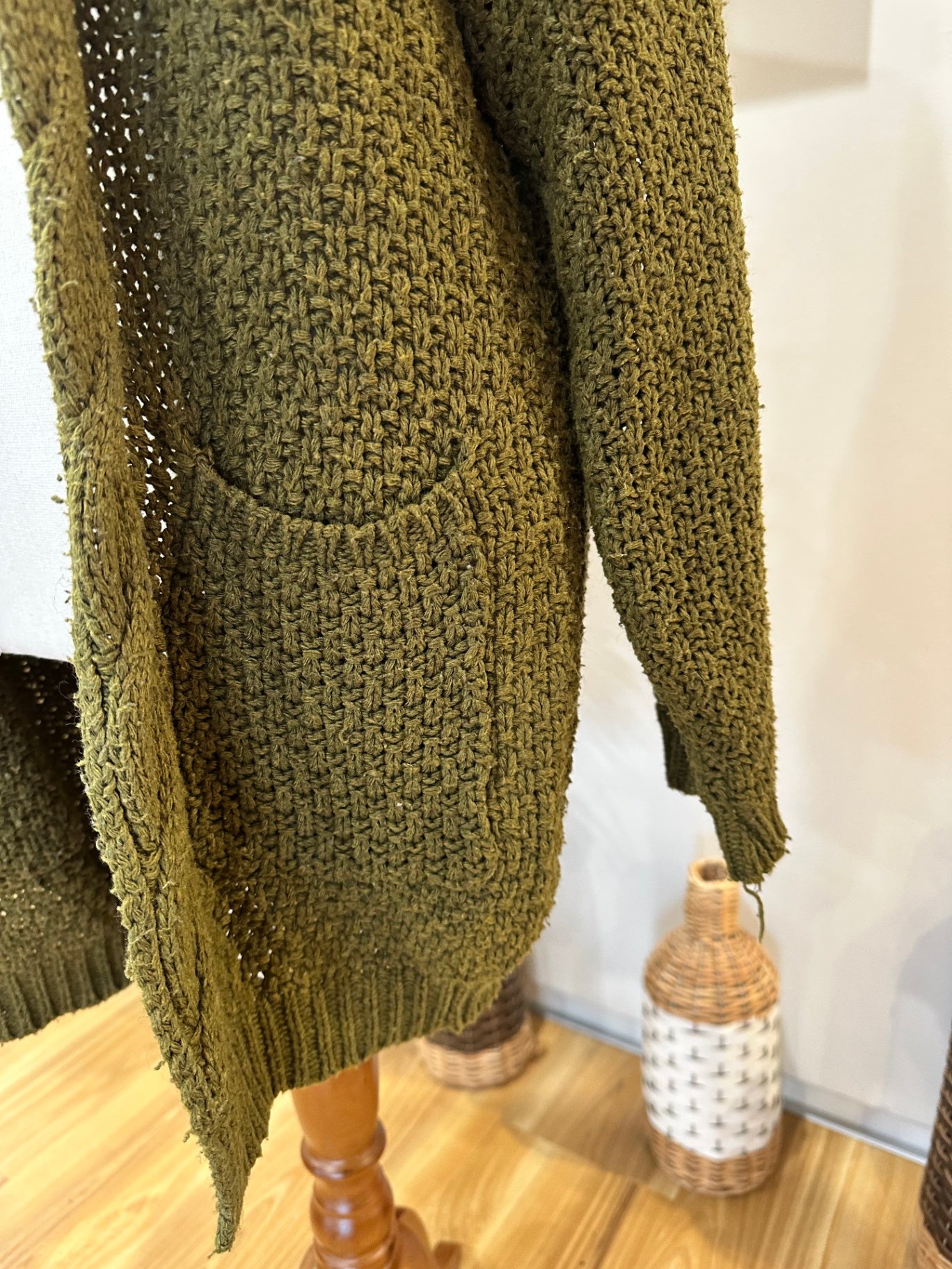 [SALE] Cardigan - Medium / Large - Olive Green