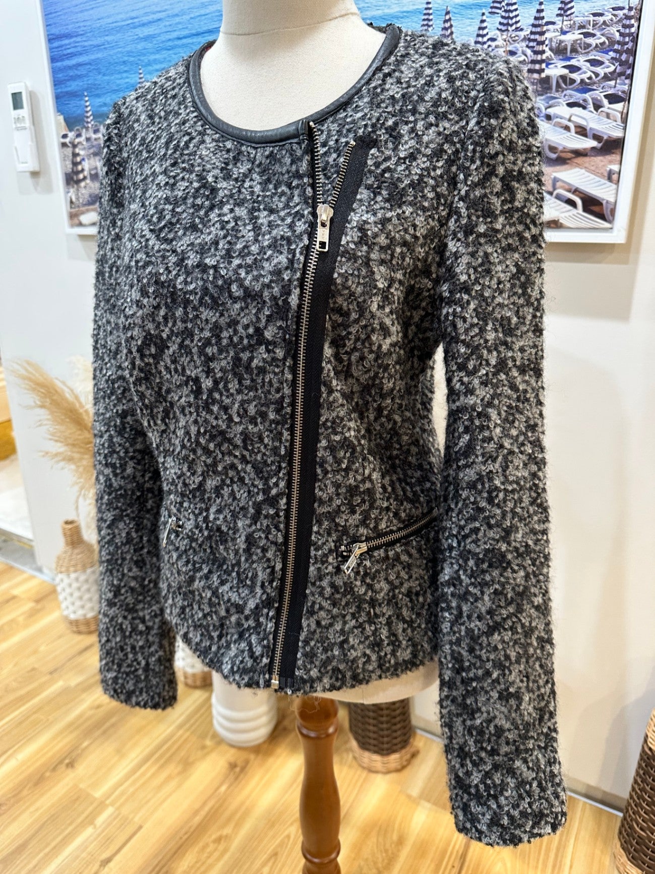 [SALE] Next Jacket - 8 - Fault on neckline