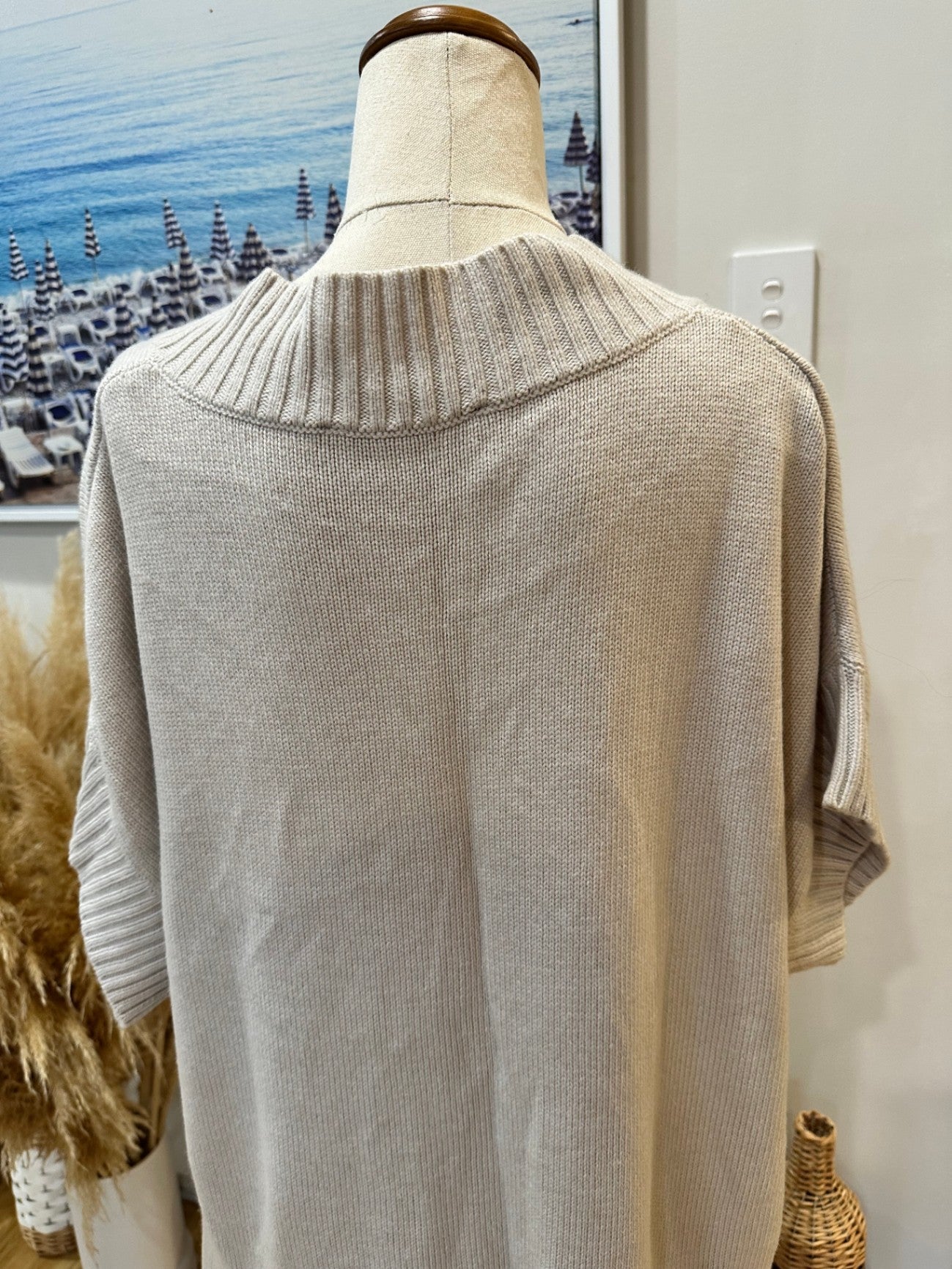 [SALE] Decjuba Jumper Medium / Large Beige - 6% wool + 4% cashmere - New