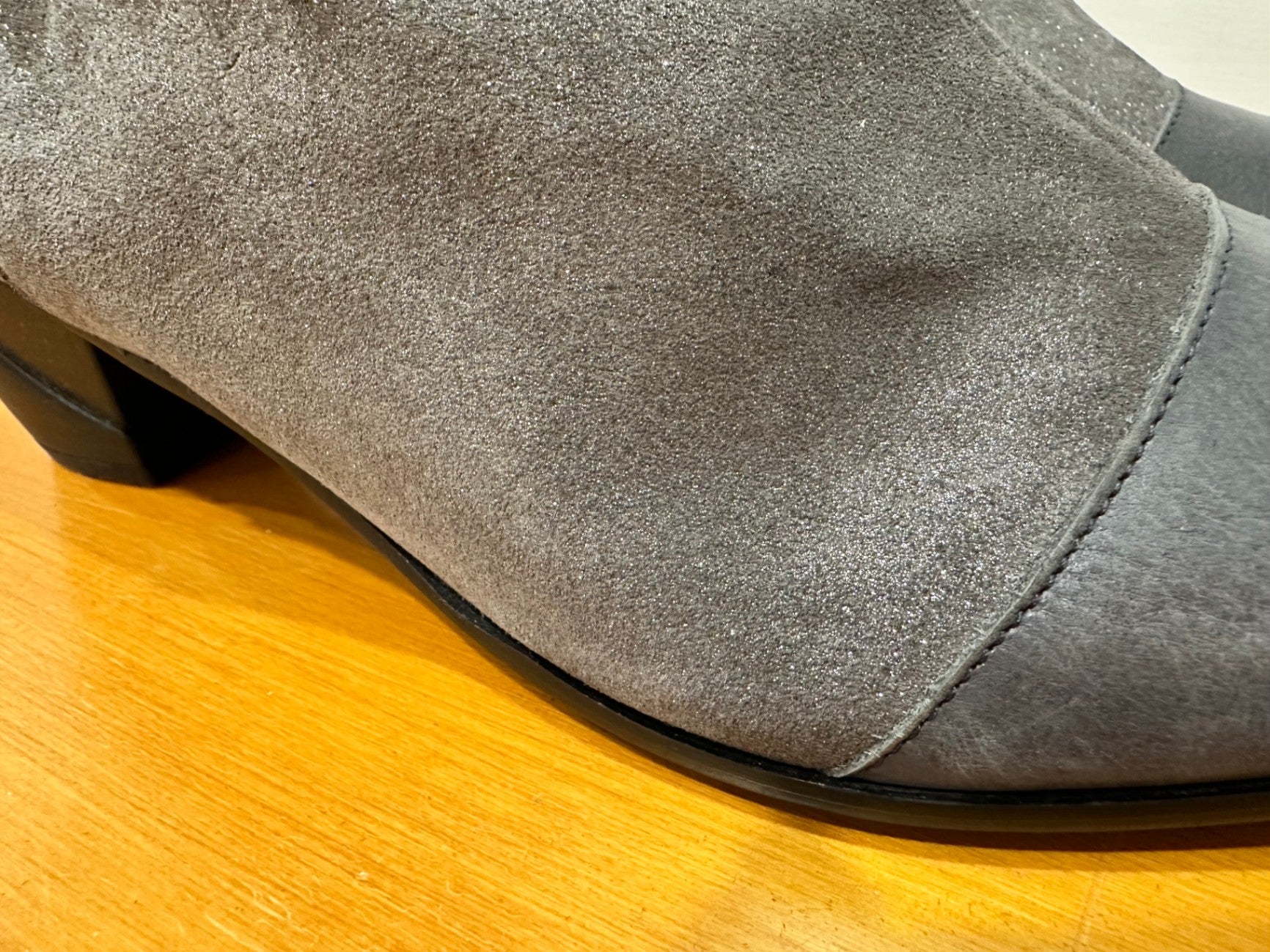 [SALE] Un Tour en Ville Boots 42 - Grey with Glitter