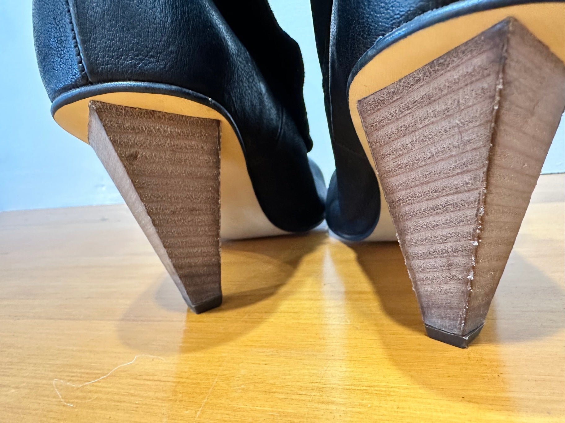 [SALE] FLY London - Boots - 42 - New