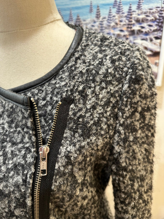 [SALE] Next Jacket - 8 - Fault on neckline