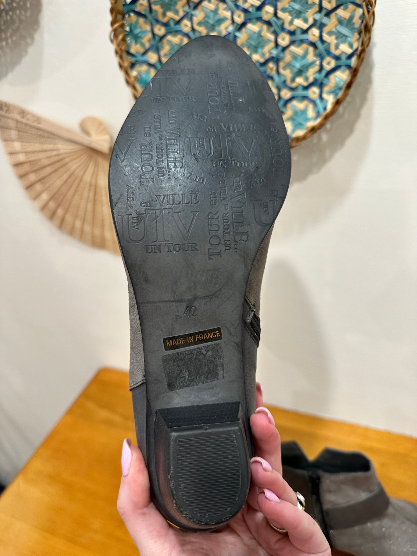 [SALE] Un Tour en Ville Boots 42 - Grey with Glitter