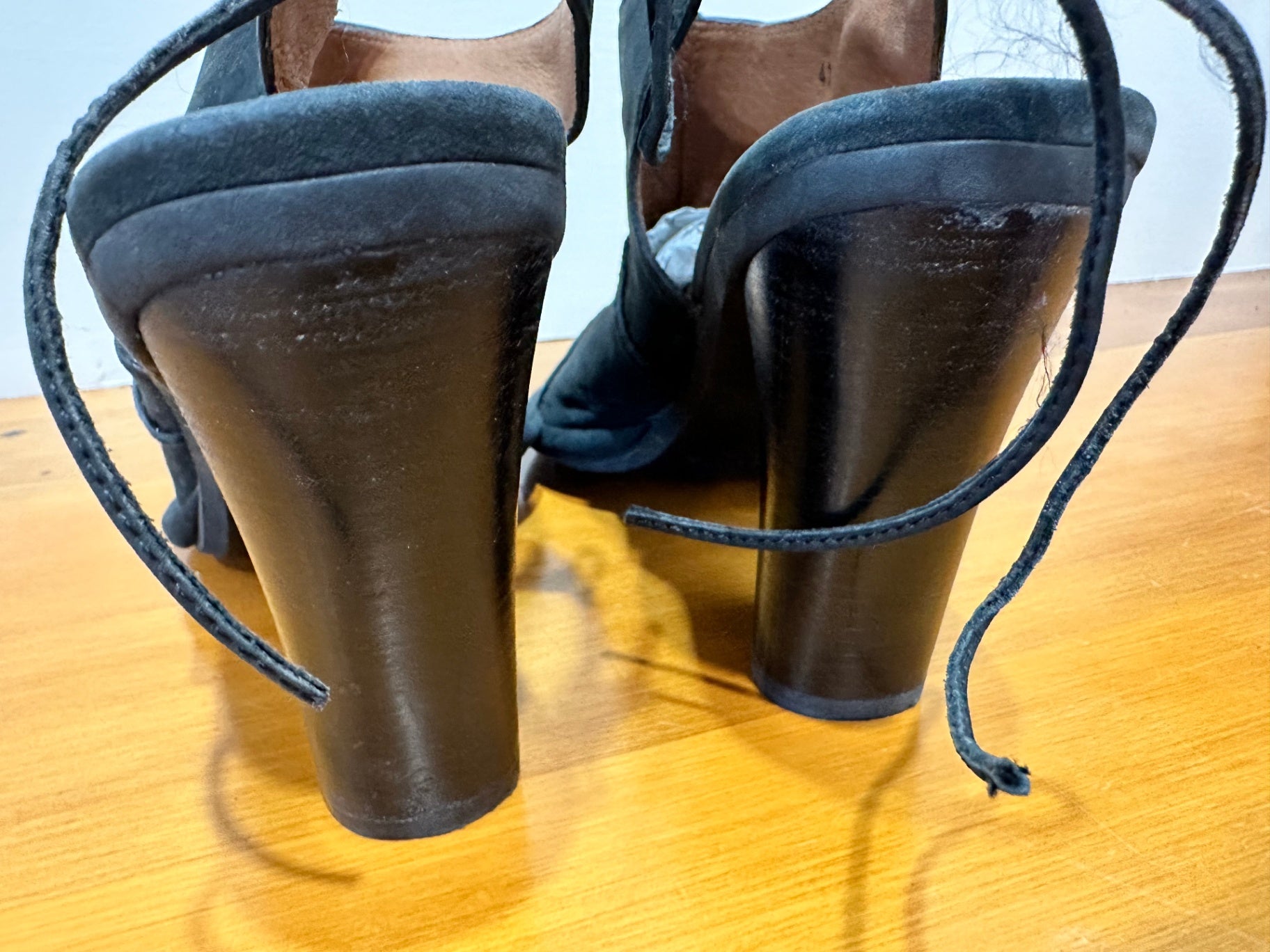[SALE] One of 2 - Peep toe, block heel - 41