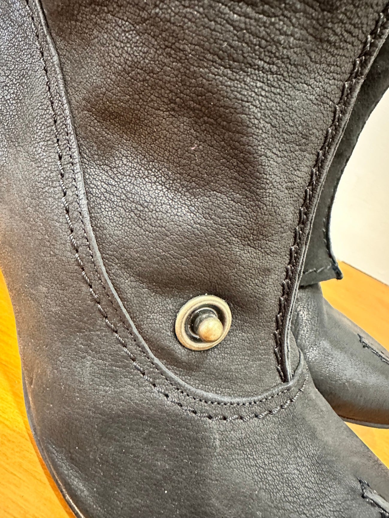 [SALE] FLY London - Boots - 42 - New