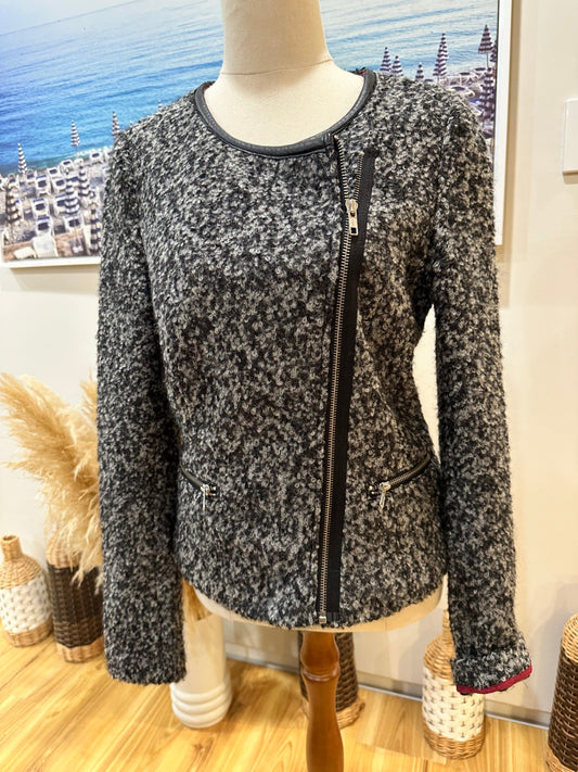 [SALE] Next Jacket - 8 - Fault on neckline