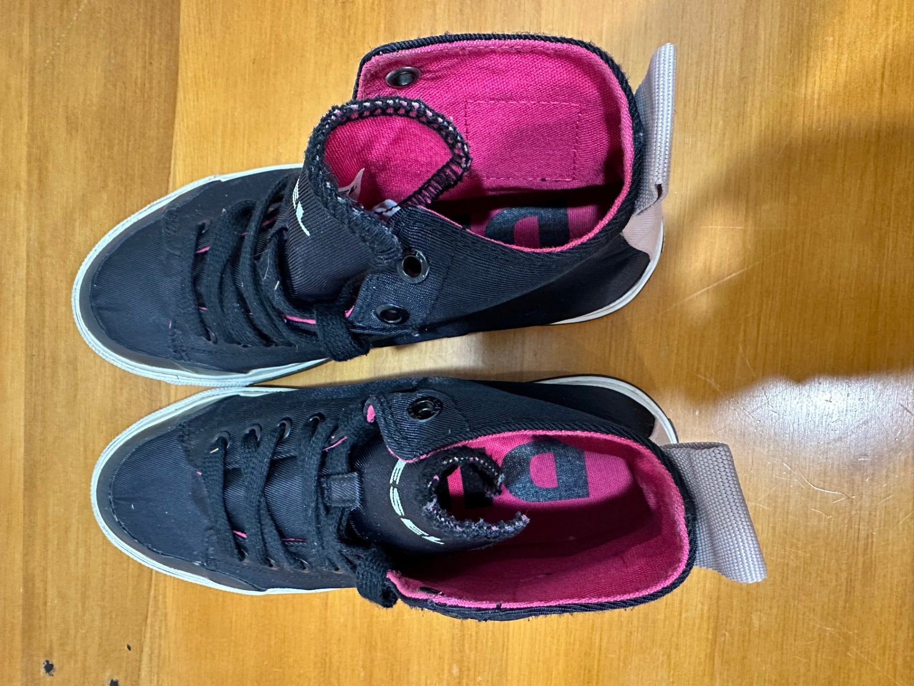 DIESEL Boots Black with pink accents - size 7.5