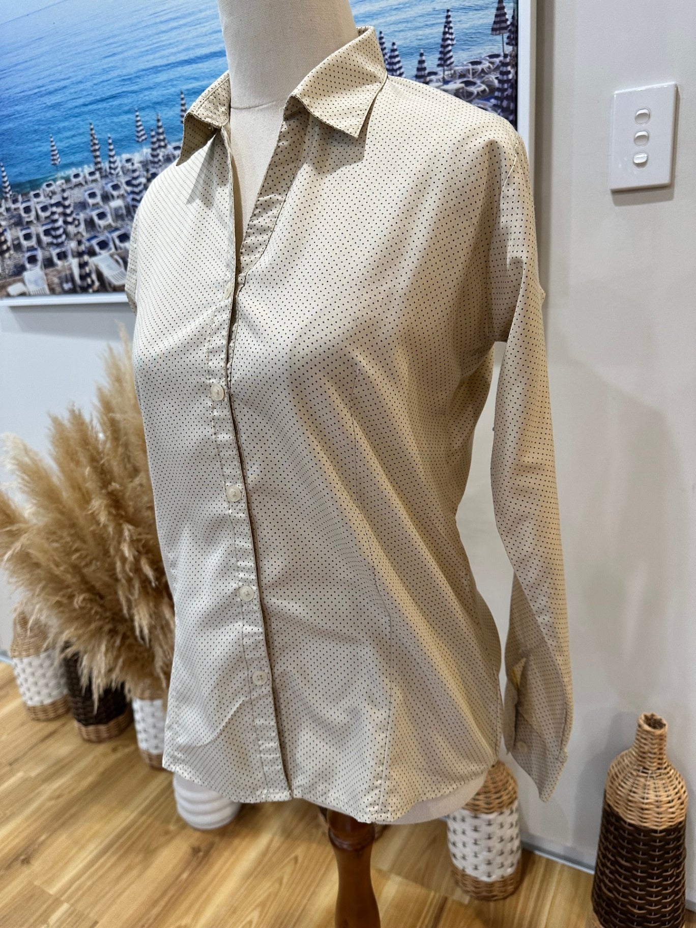 [SALE] Shirt Small Beige with small black polka dots