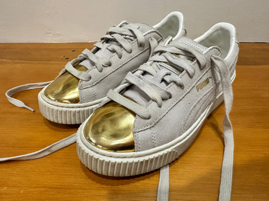 [SALE] Puma Sneakers Beige with Gold accents - some flaws - size 7.5