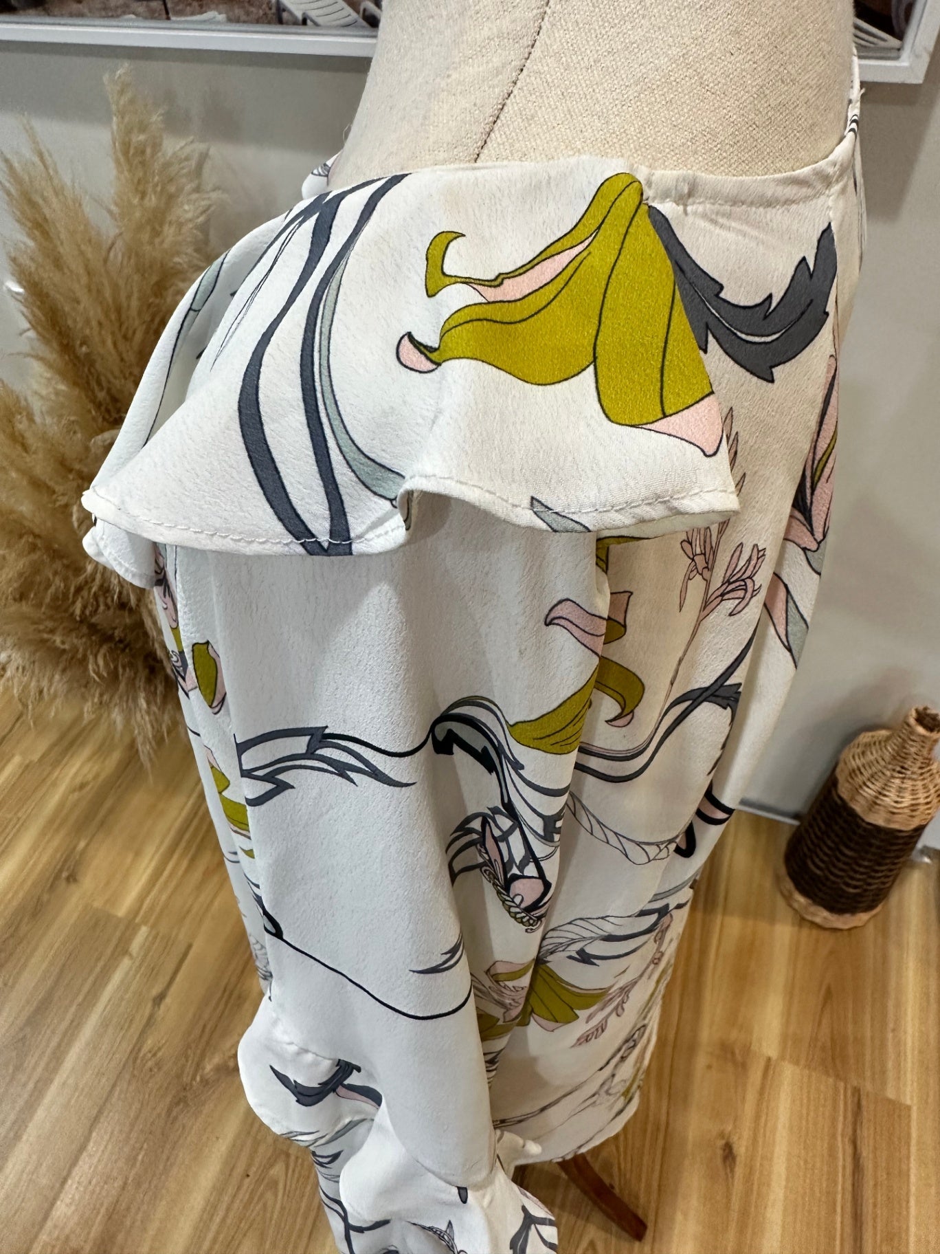 [SALE] Shilla Dress Medium - Stain on collar