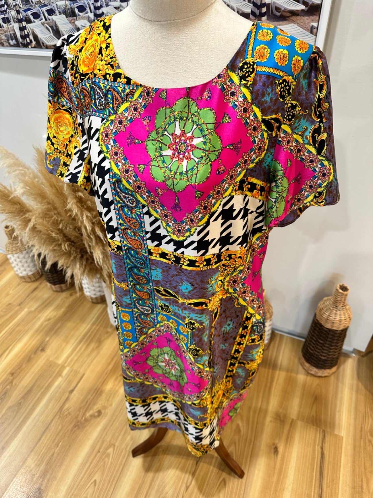 [SALE] Shift Dress - 100% silk - Tag is XL, fits Med/Large