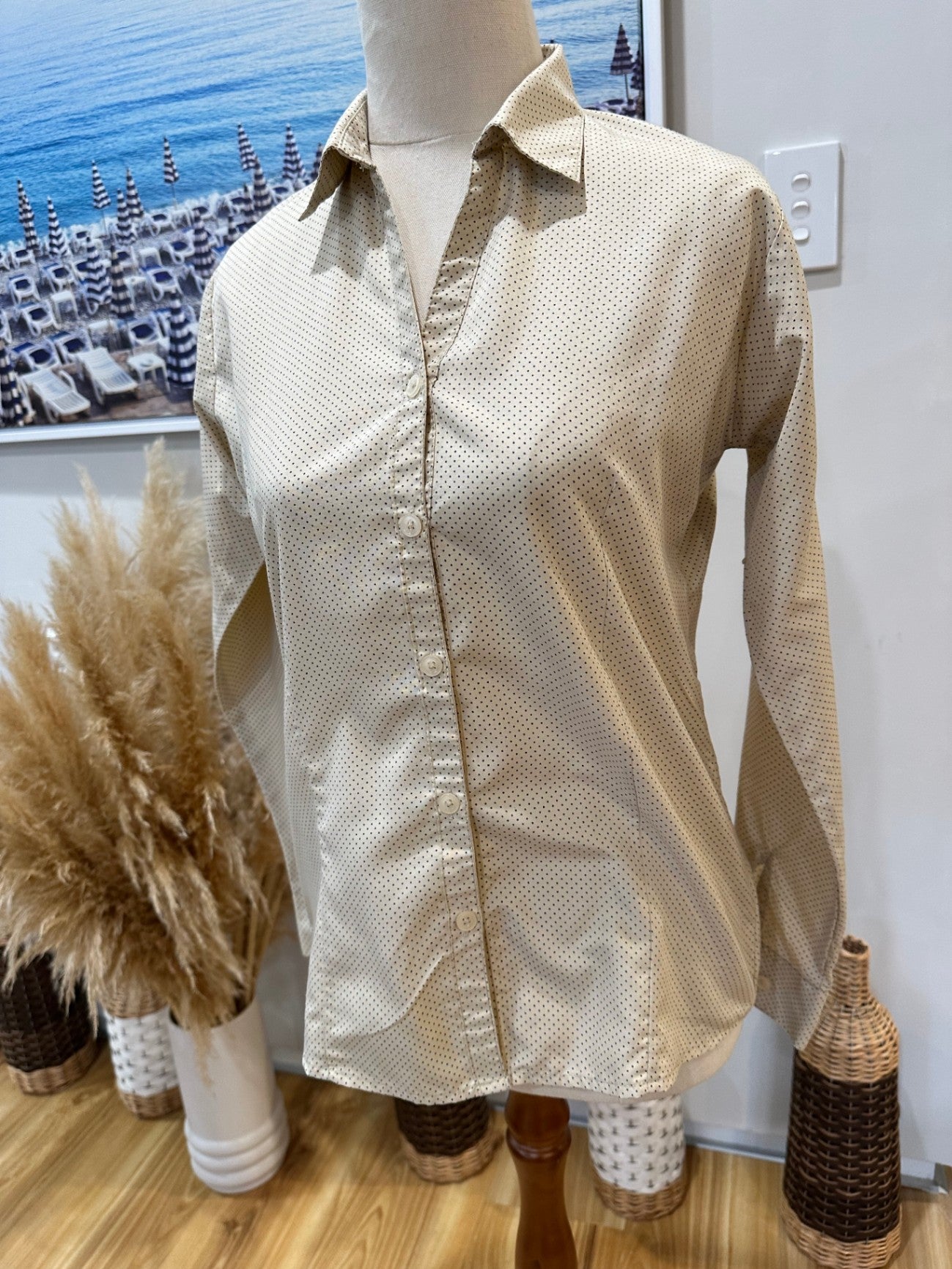 [SALE] Shirt Small Beige with small black polka dots
