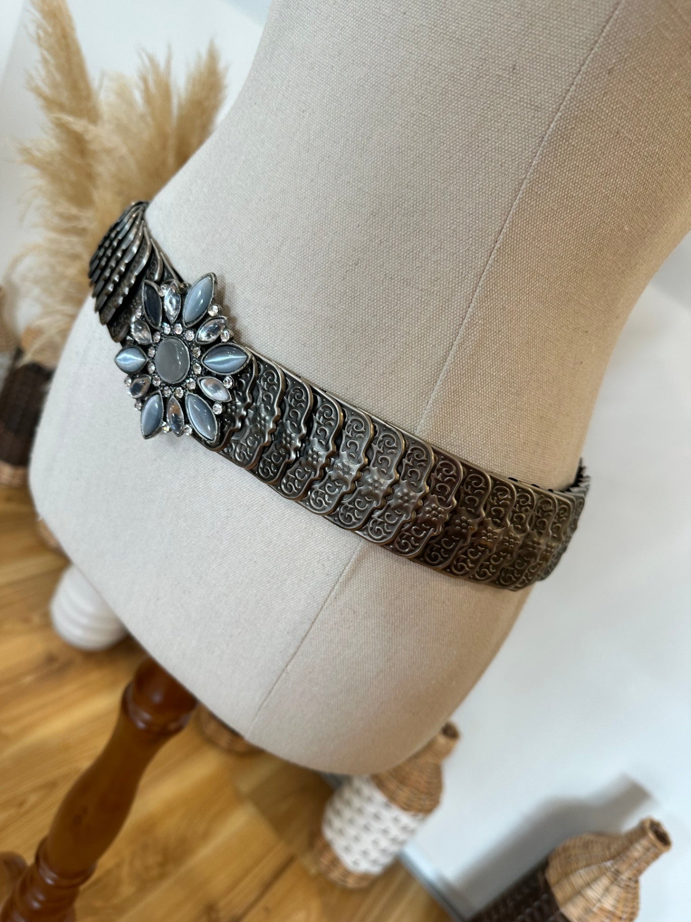 [SALE] Vintage Y2K Belt Small / Medium Silver/Gray