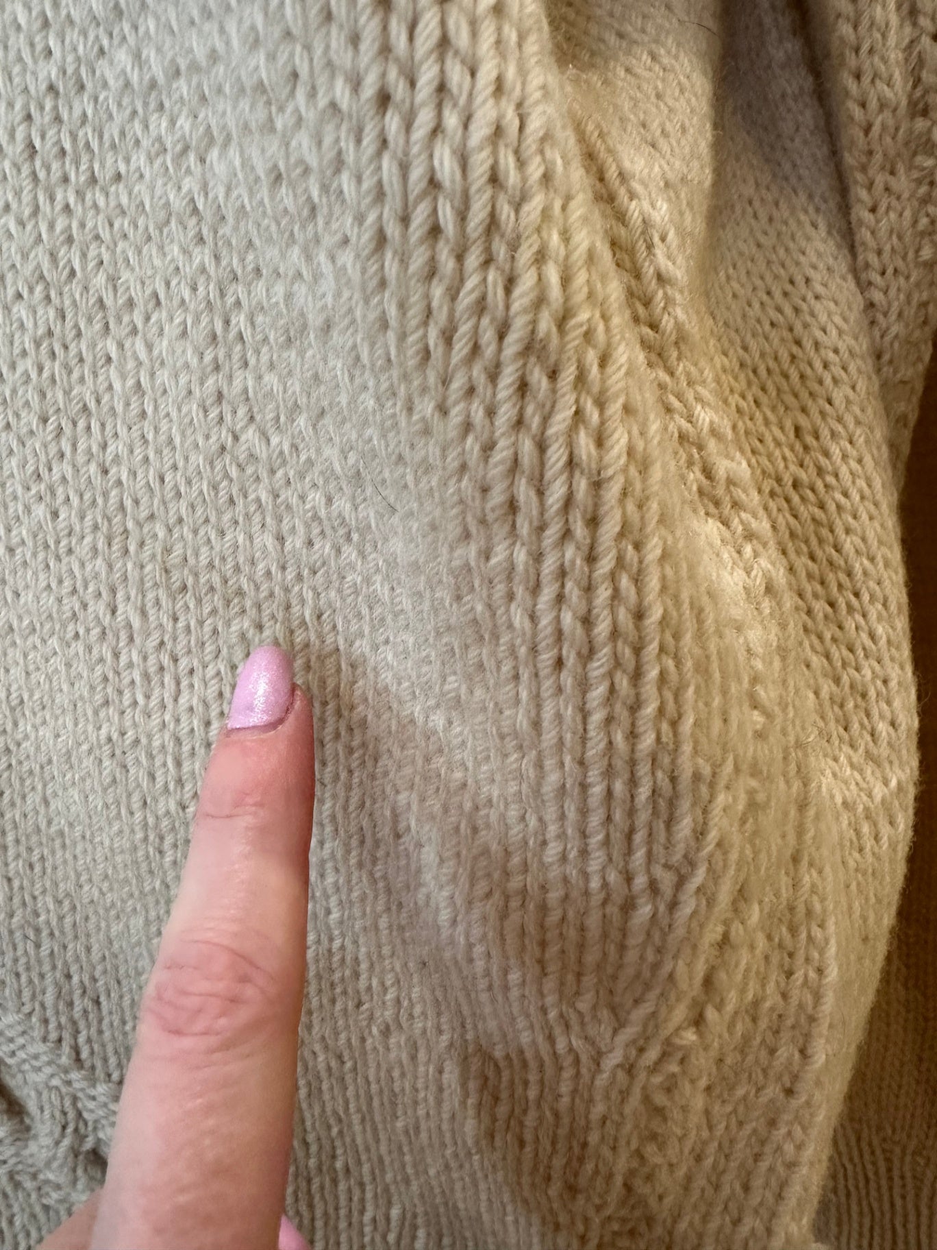 [SALE] Vintage Jumper - Hand knitted - Medium / Large Beige