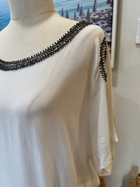 Blouse - Sleeveless w bead feature - Large