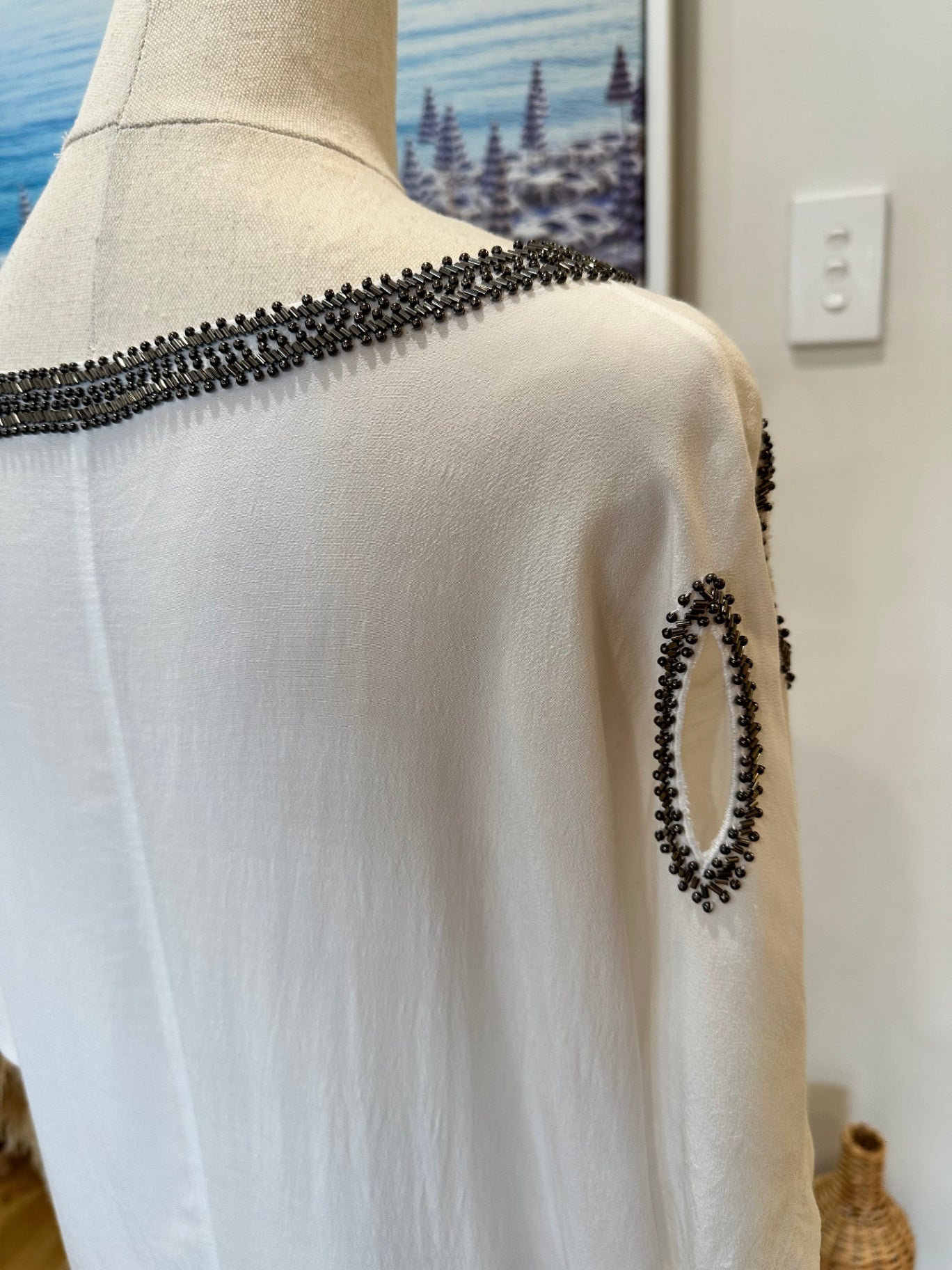 Blouse - Sleeveless w bead feature - Large