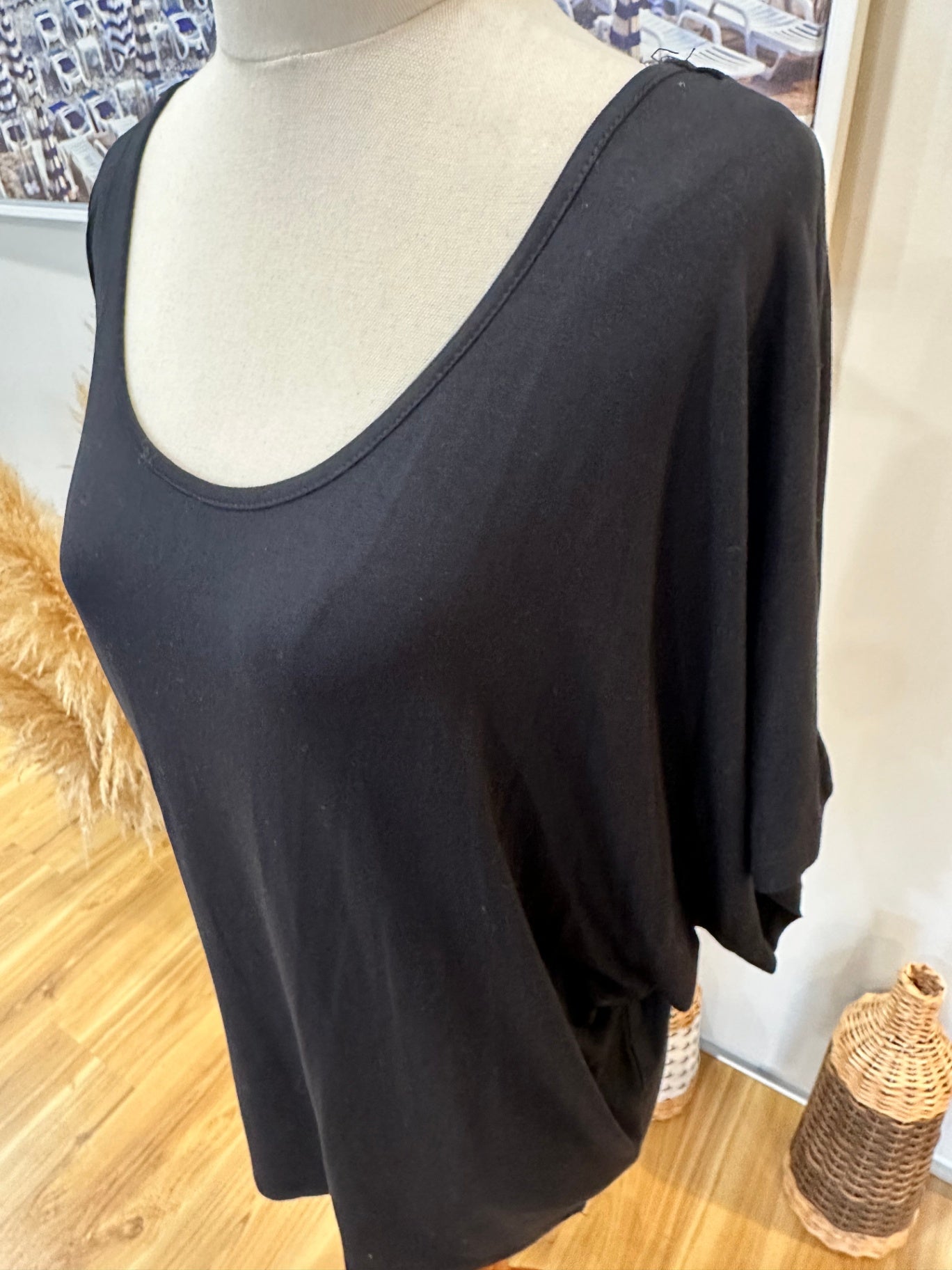 [SALE] Betty Basics Top 12 Black