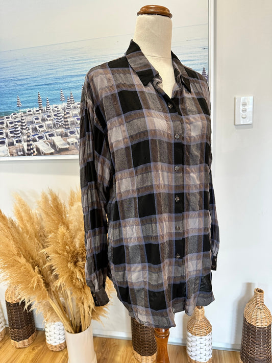 [SALE] Max - Shirt - Size 6
