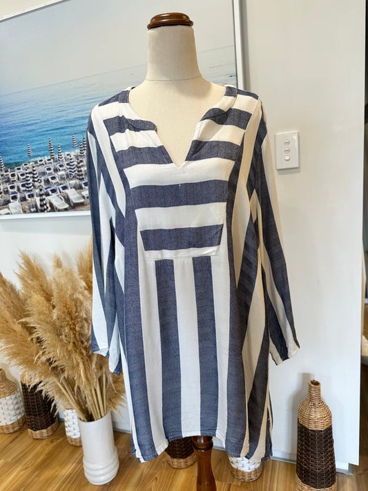 [SALE] Wild Child - Blouse - Size 22 - Blue and white