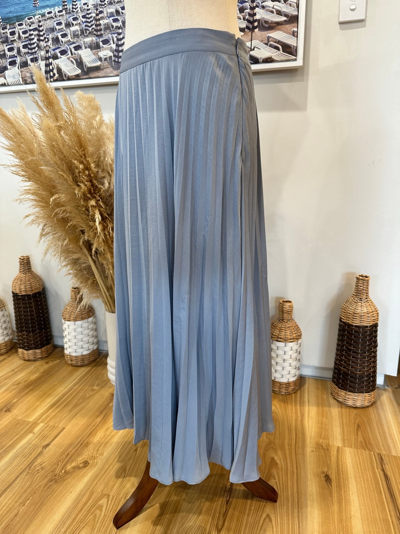 Max - Midi Skirt - Size 12 - Light Blue