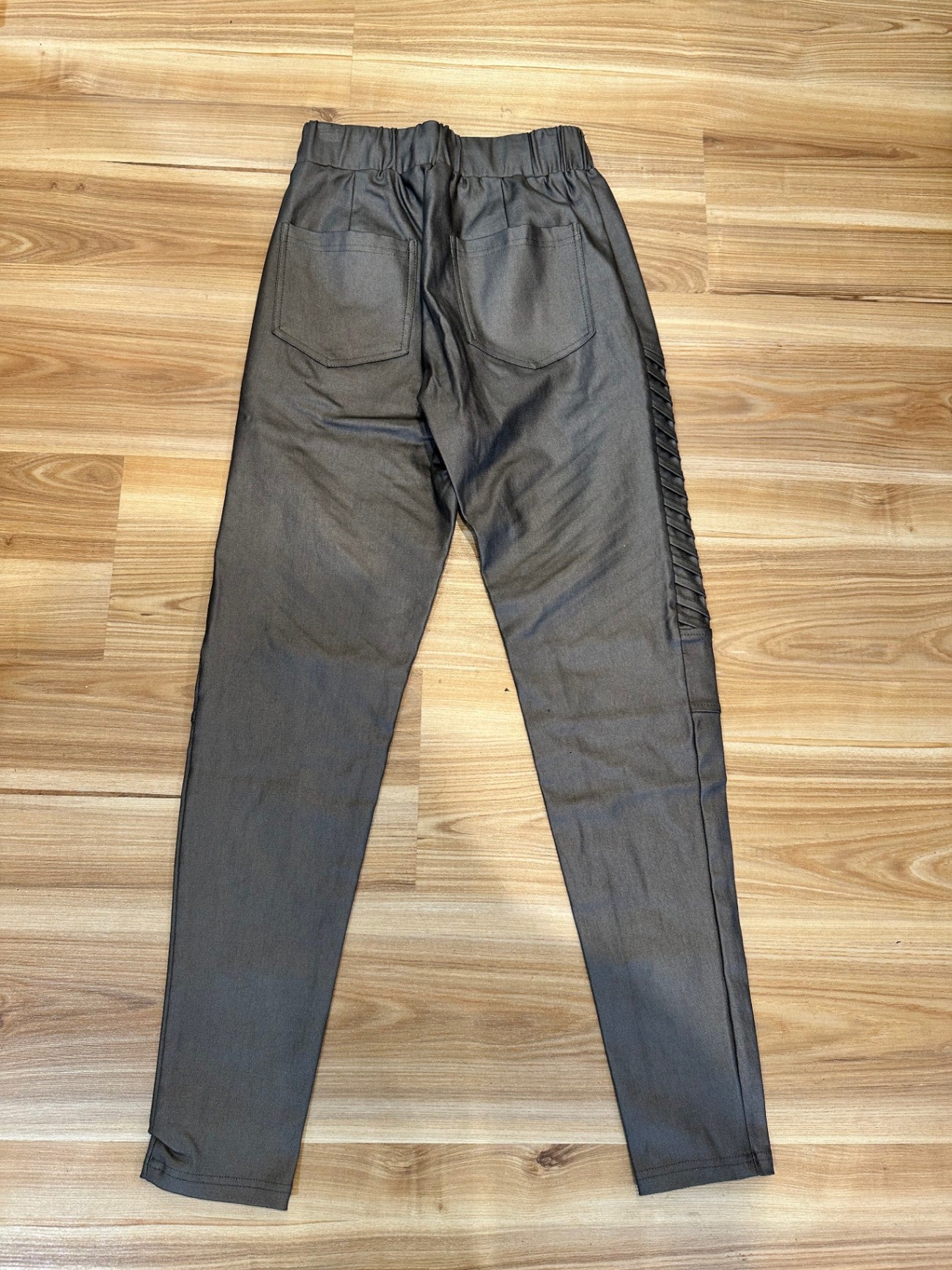 Pretty Basics by Augustine Pants 12 Gold