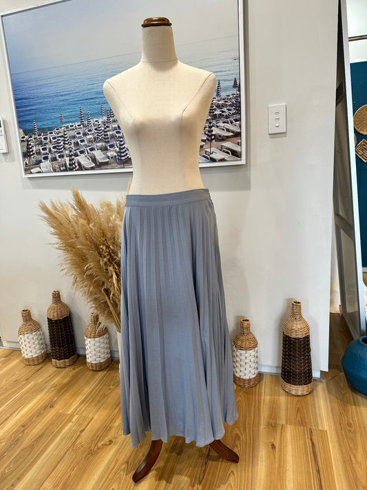 Max - Midi Skirt - Size 12 - Light Blue