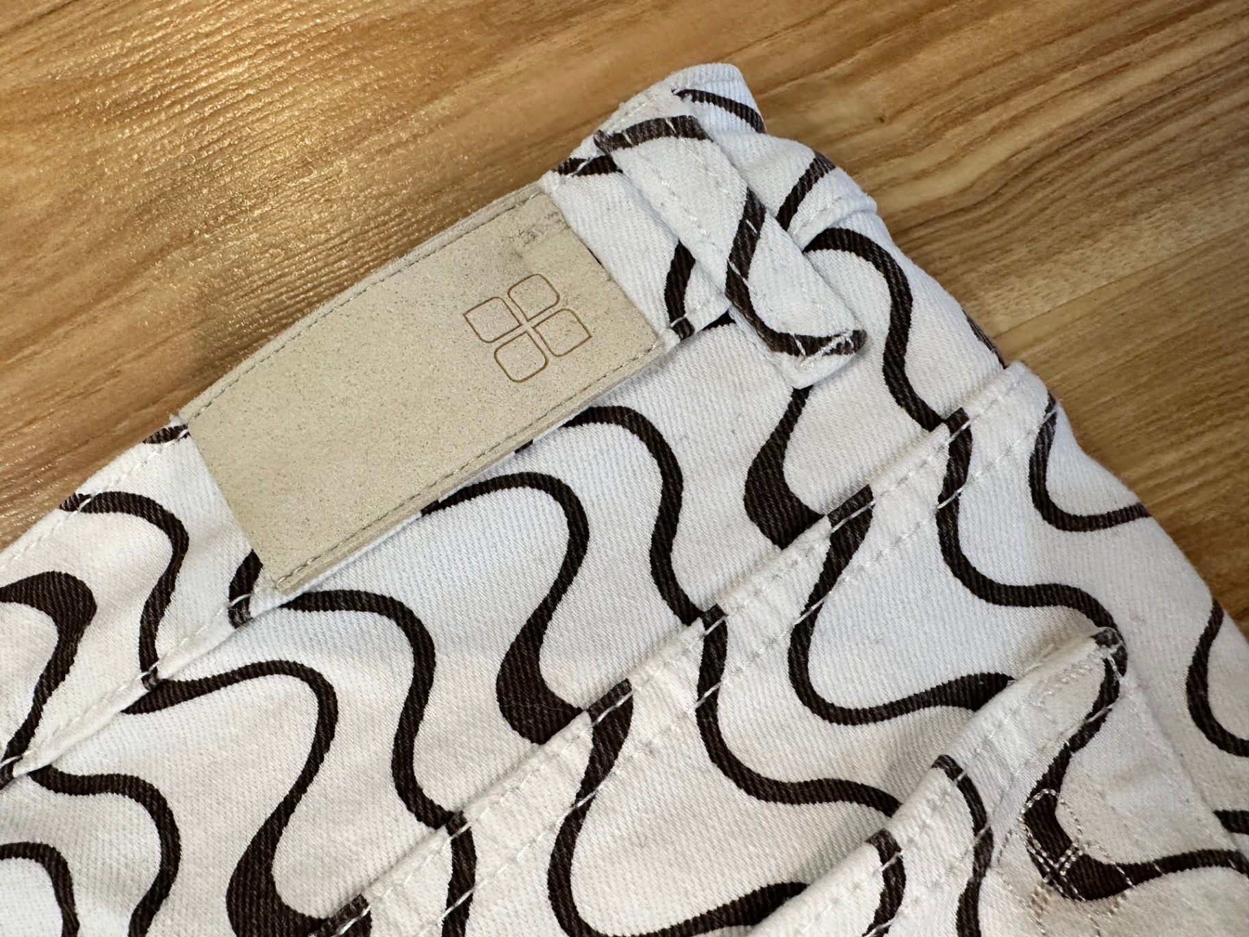 [SALE] Insight Pants - Size 30 - Cream + Brown - Kaia