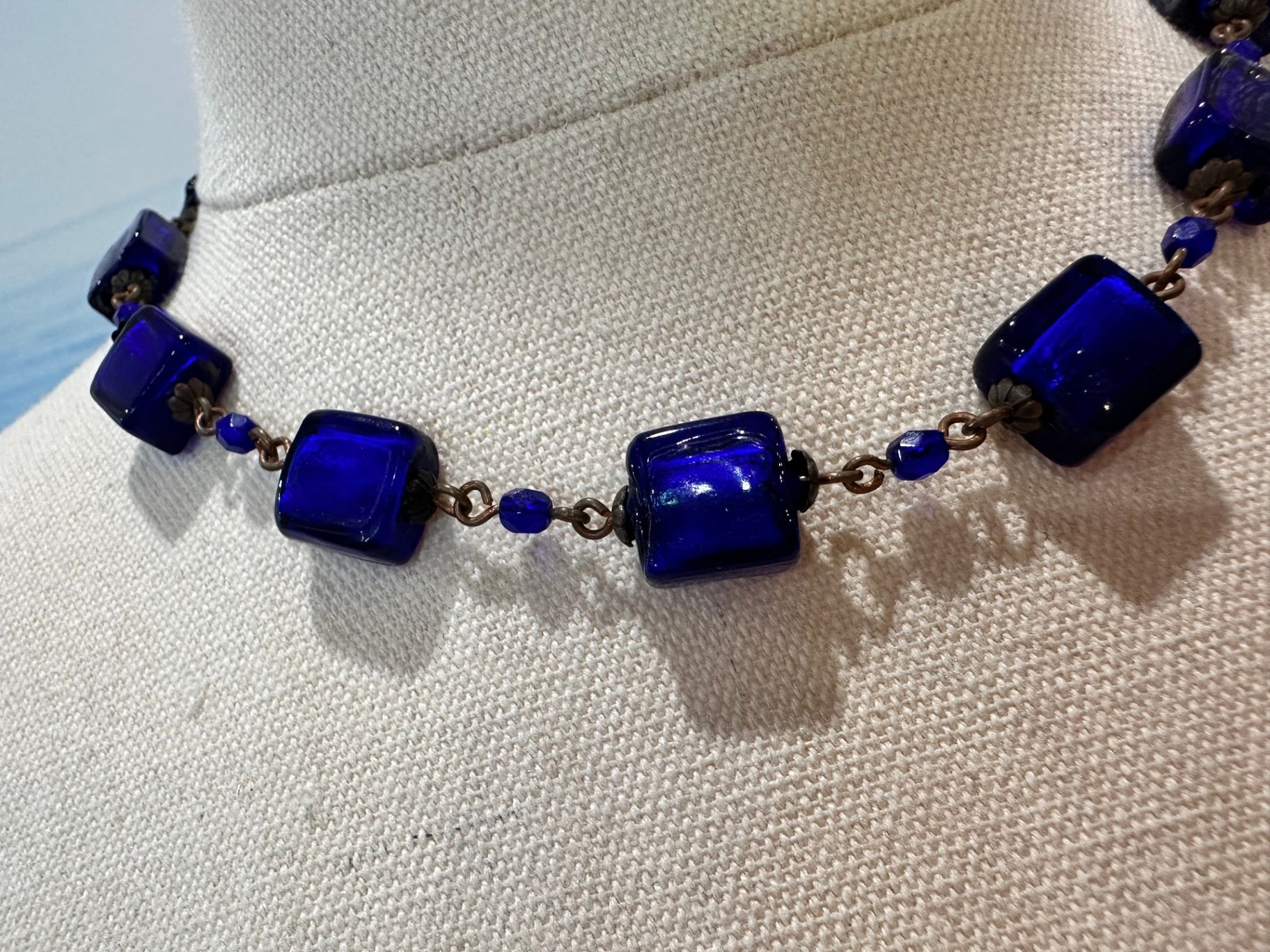 [SALE] Vintage Necklace - Blue - Glass Cubes