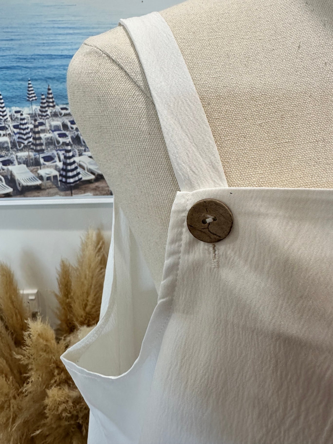 [SALE] Jumpsuit - Large - White w Feather print / feature