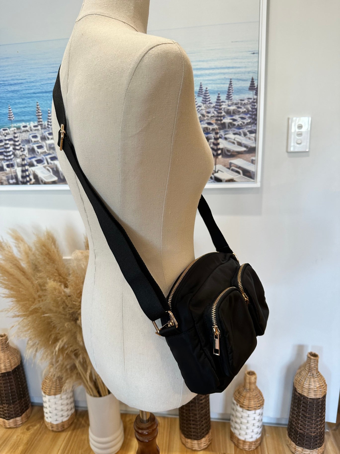 [SALE] Handbag Black - Perfect for travelling