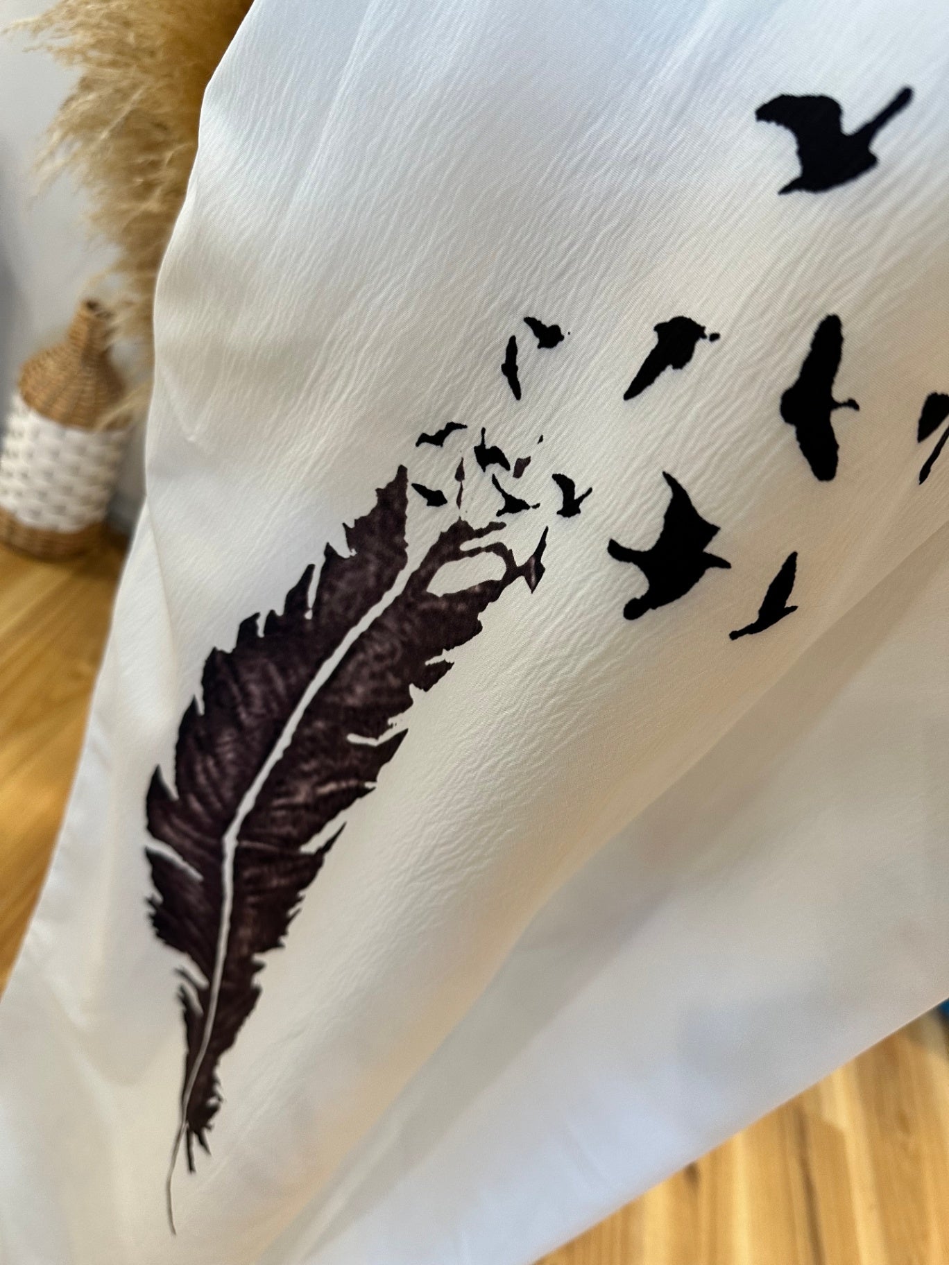 [SALE] Jumpsuit - Large - White w Feather print / feature