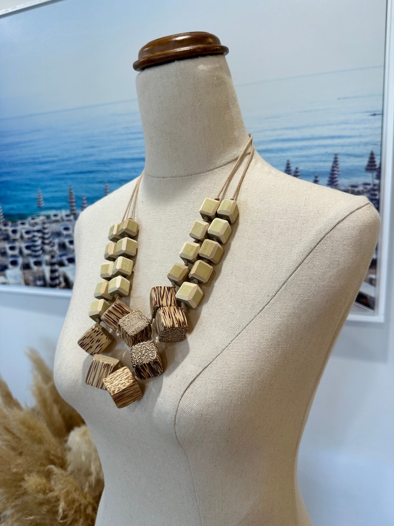 [SALE] New - Necklace Pale Timber Cubes