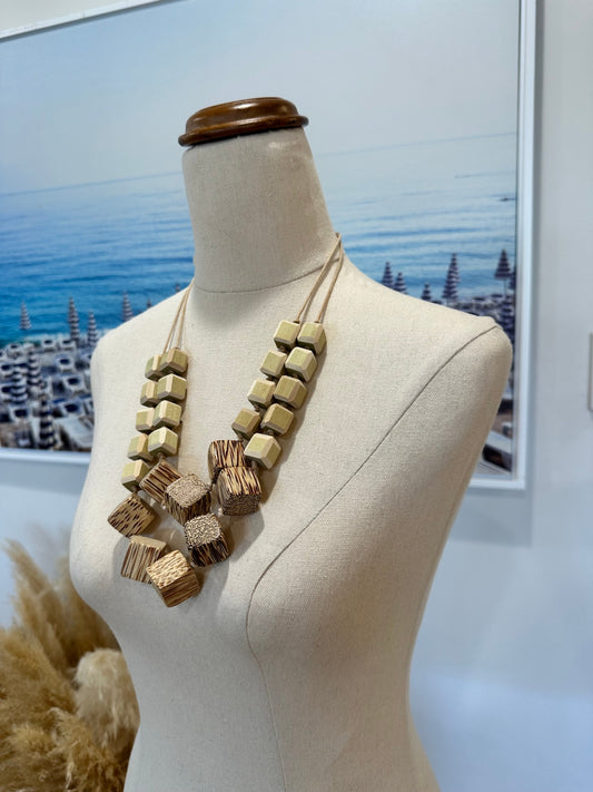 [SALE] New - Necklace Pale Timber Cubes