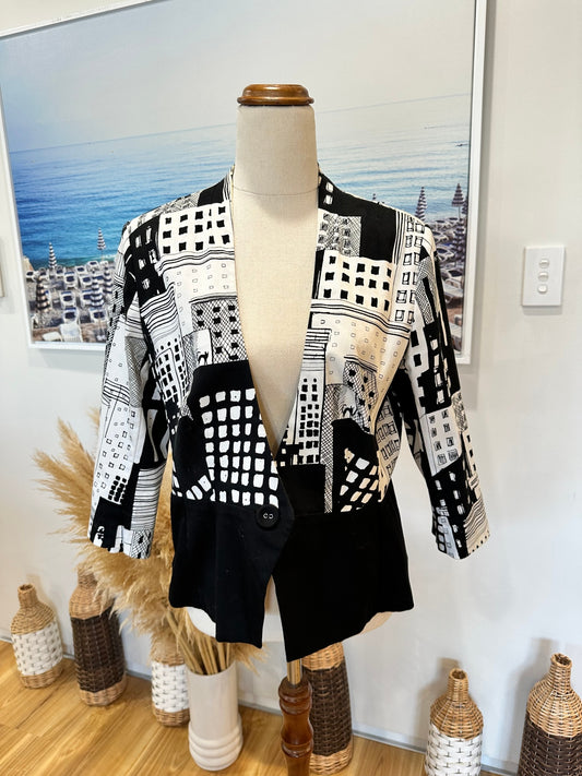 Lifespace Blazer - 3/4 sleeves - Size 14 - Black and White - Some staining at collar