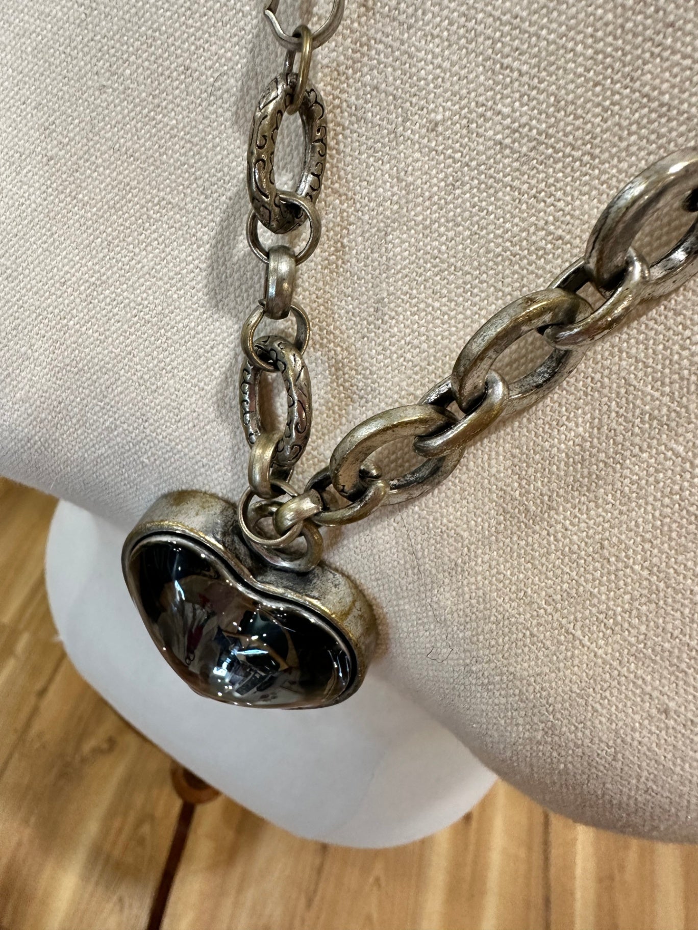 [SALE] Heavy Duty - Heart Pendant - Necklace
