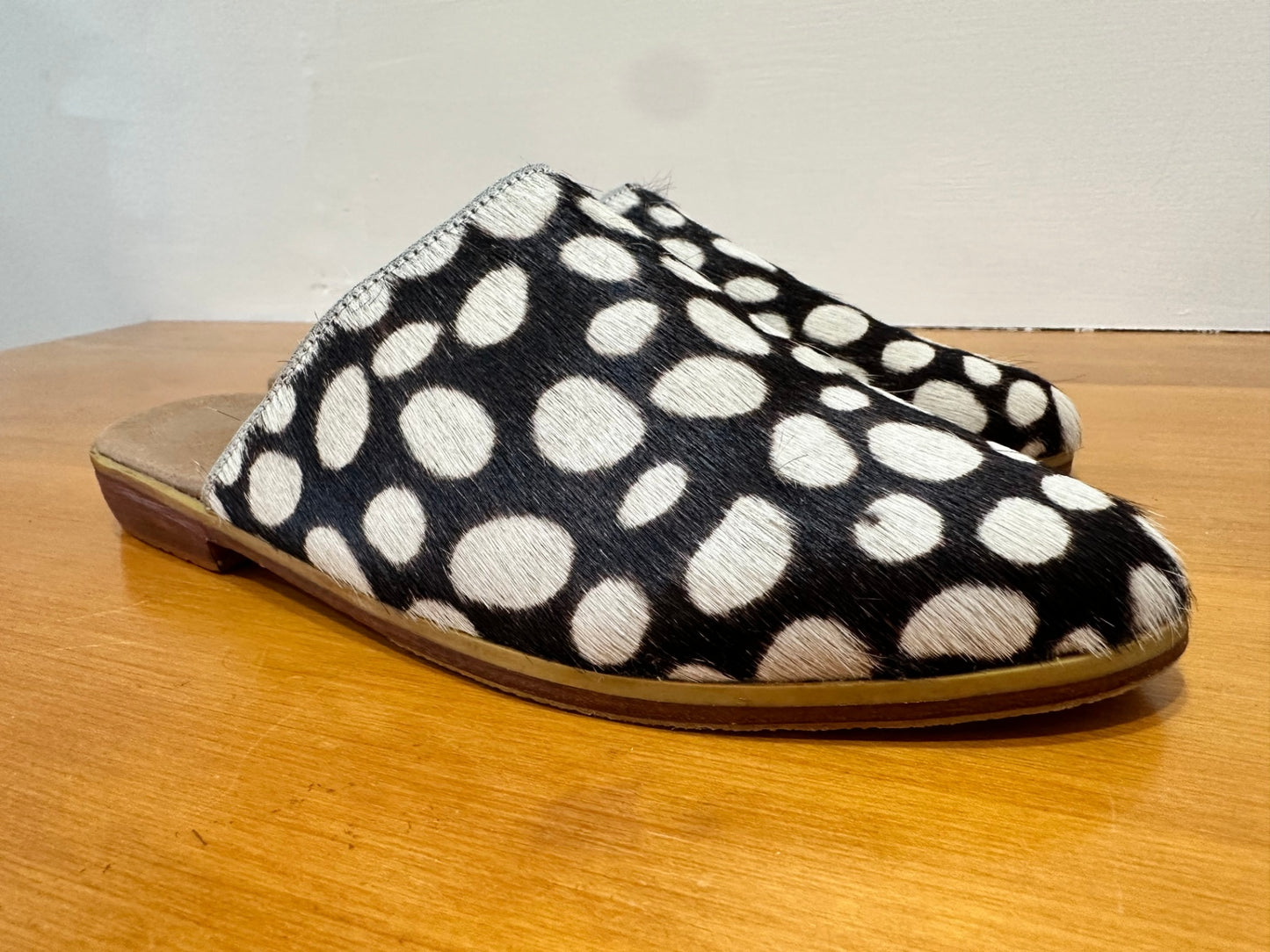 [SALE] Made in Hoi An - Slip on Shoes - Size 38 - Pony Hair