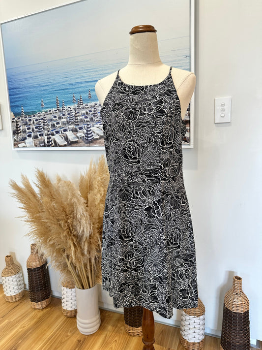 Glassons - Swing Dress - Size 8 - Black and white